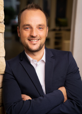 Christof Wawrzitz - Experte für API Pipeline Überwachung und Automation Health